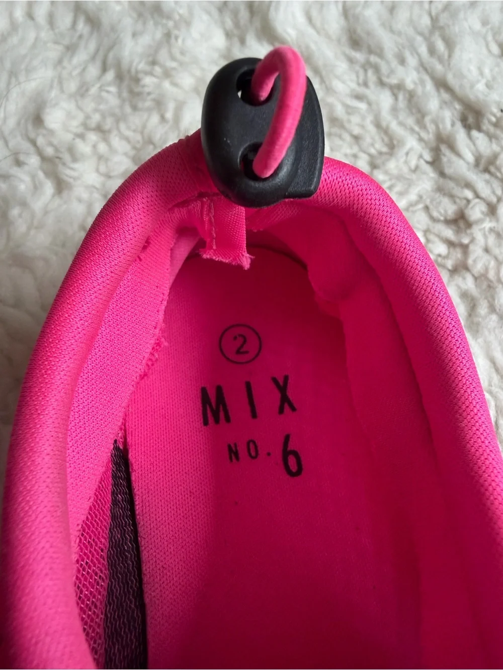 EUC Kids Water Shoes | Sz 2 | Mix No 6